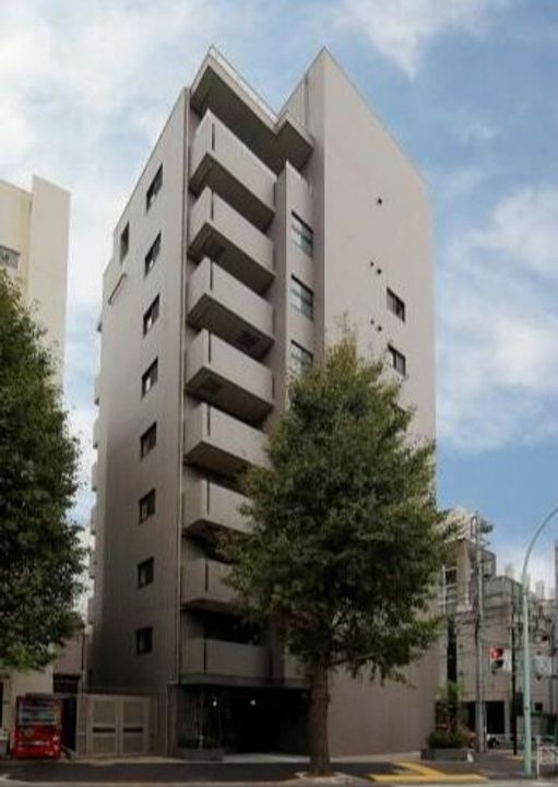 ルーブル神宮前の外観