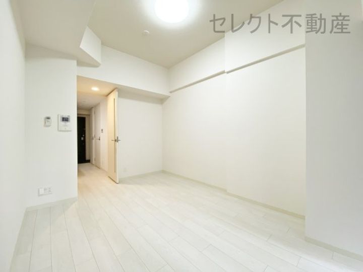 アドバンス名古屋モクシーの居間