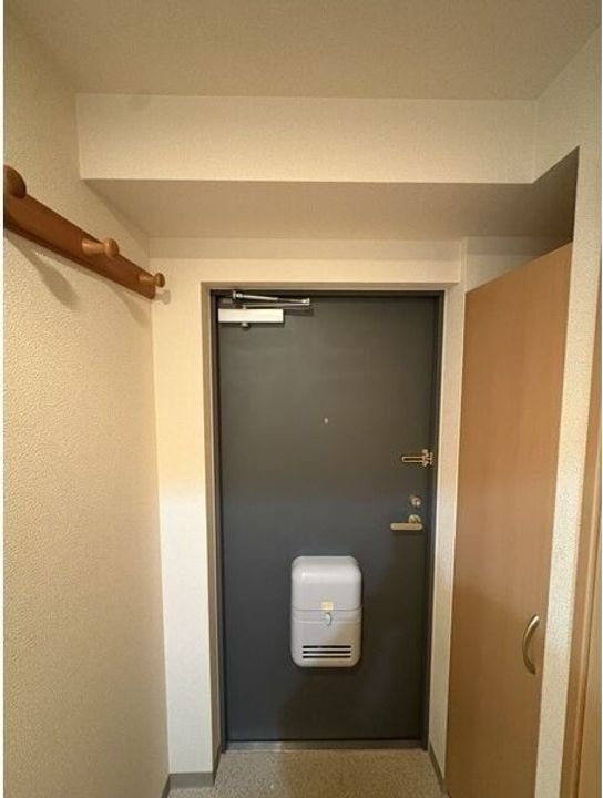 北海道札幌市中央区北一条西10(マンション)の賃貸物件の玄関