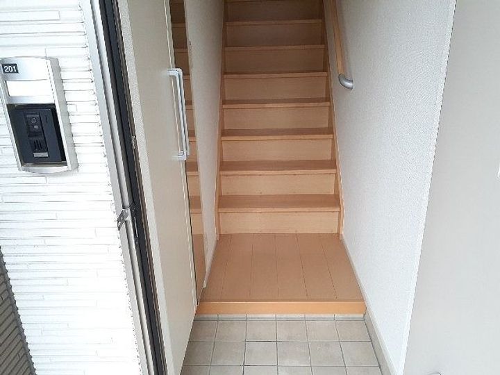 グリシナ IIの玄関