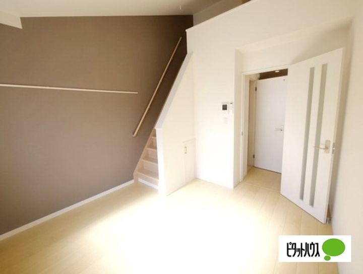 東京都八王子市大塚(アパート)の賃貸物件の居間