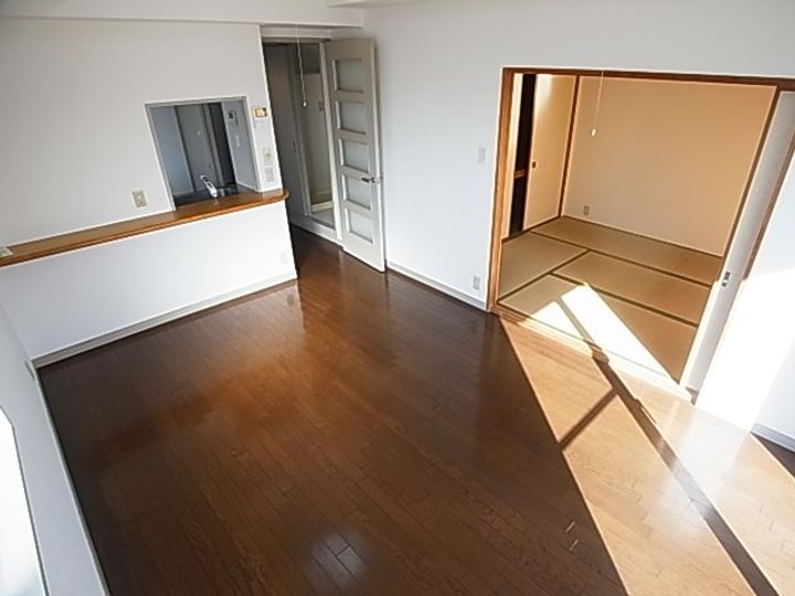 サポーレ天王台の居間