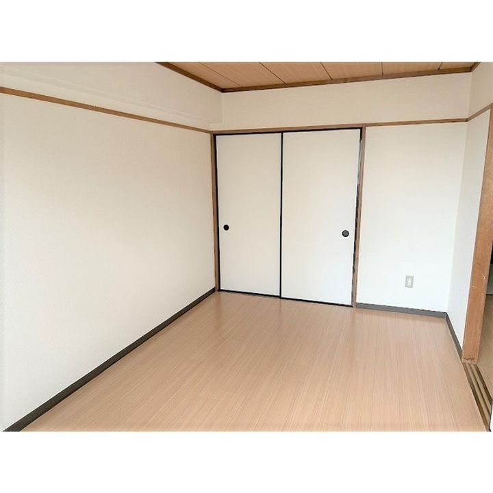 フラッツ100の居間