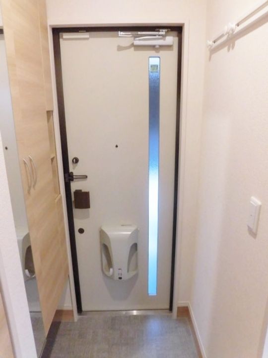 ラコルト相模原の玄関