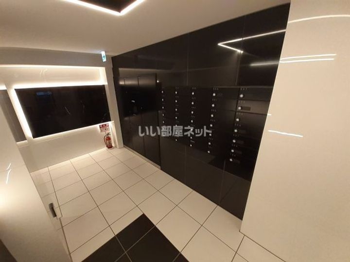 アイルプレミアム西新宿の地図