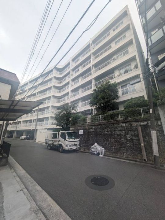 山手パークハイツの外観