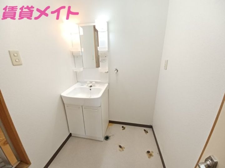 パークビレッジ亀山の内装