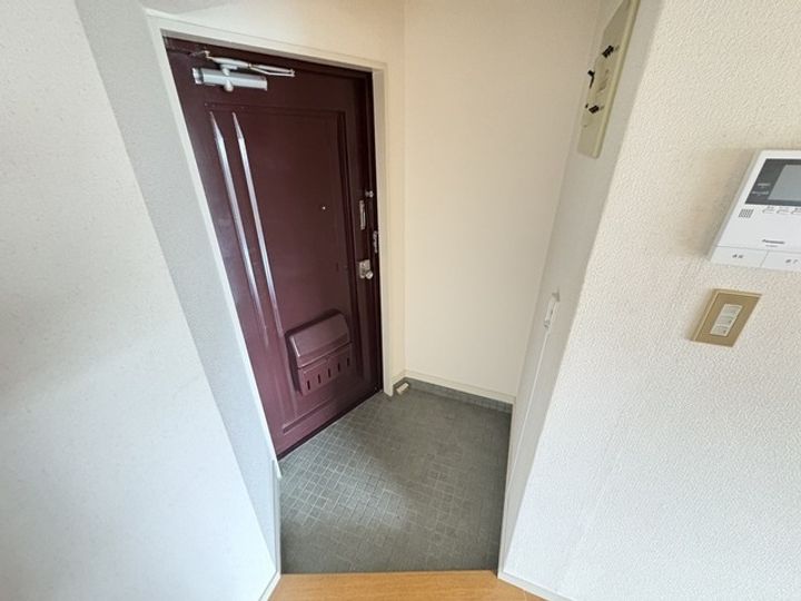 カルチェ川内の玄関