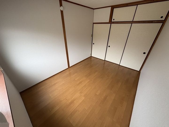 カルチェ川内の内装