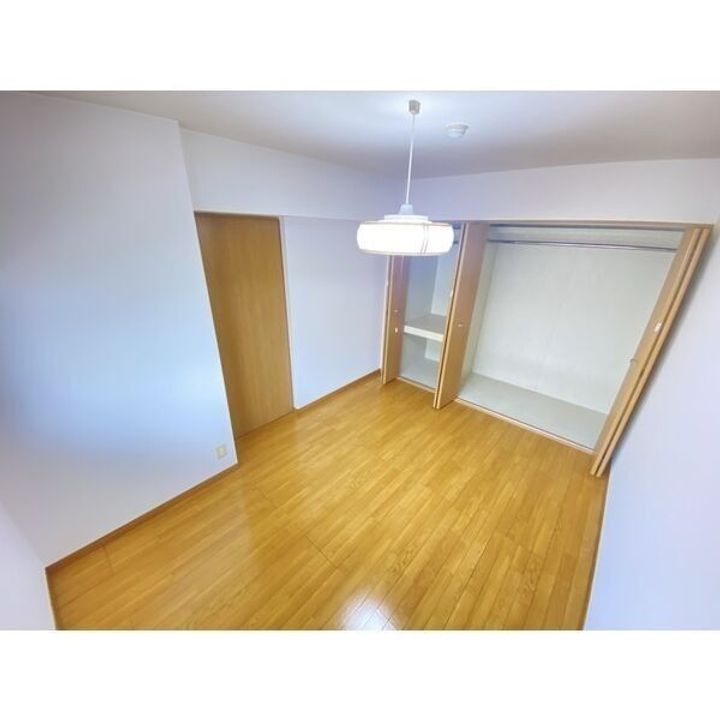 ユーミーjullieの内装