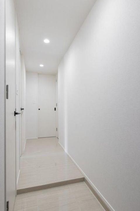 東京都港区南青山7(マンション)の賃貸物件の玄関