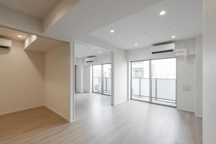 東京都港区南青山7(マンション)の賃貸物件の居間