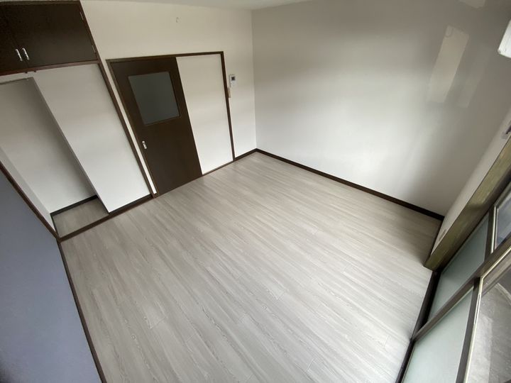 広島県東広島市西条町寺家(マンション)の賃貸物件の居間