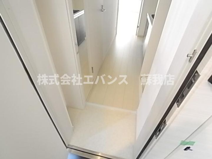 リブリ・若草の玄関