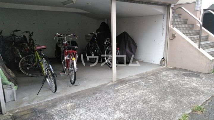 つつじヶ丘BNKハイツB棟の地図