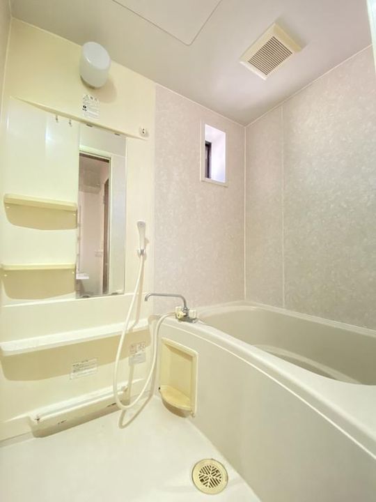 メゾンサンフラワーB棟の風呂