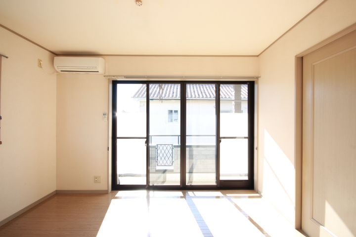 エステイトヒルA棟の居間
