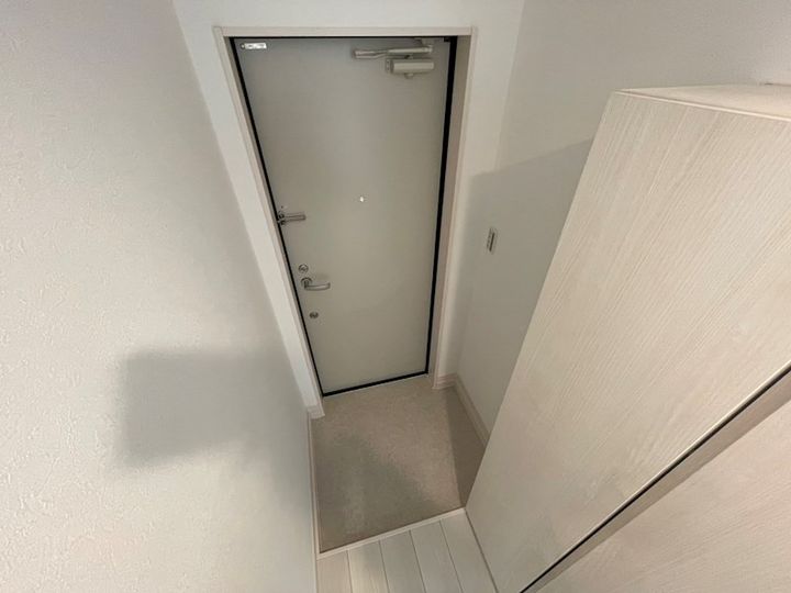 ウエストガーデン南花畑の玄関