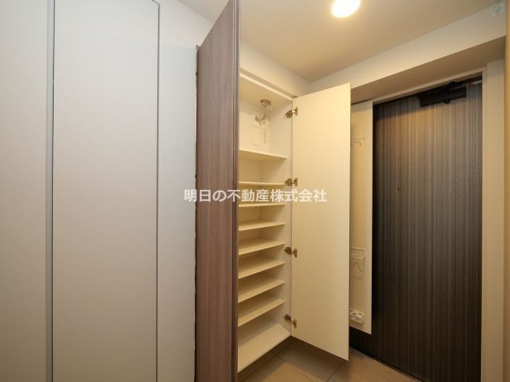 大阪府大阪市東淀川区下新庄3(マンション)の賃貸物件の玄関