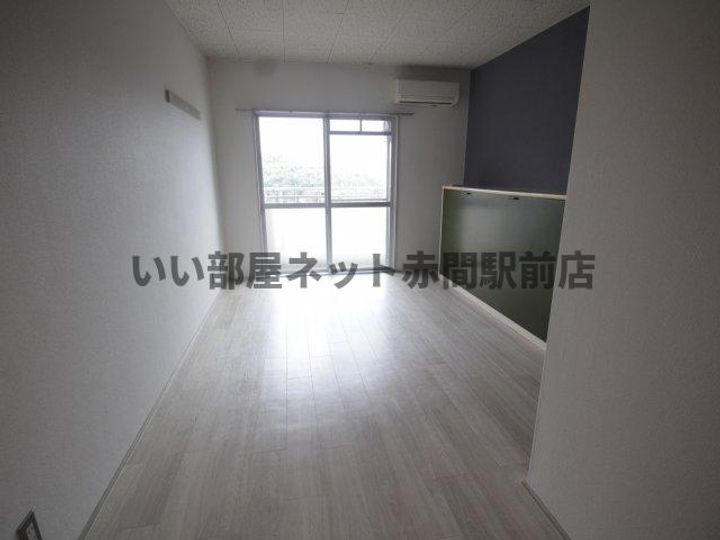 グリーンコーポ赤間の居間