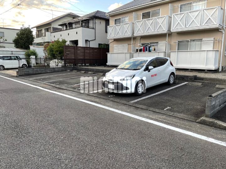 グレイシャス駿河Bの地図