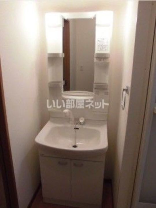 アイユーの内装