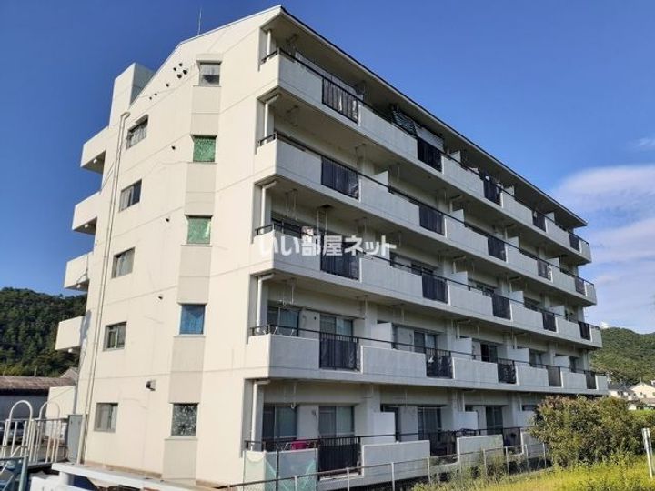 メゾン静の外観