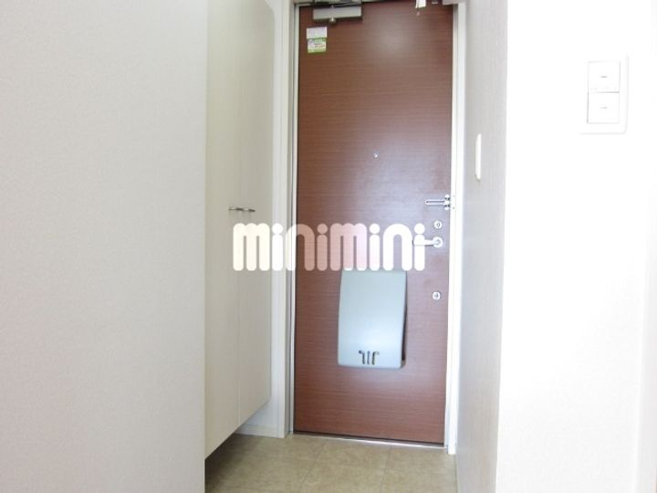 サニーコート南安城の玄関