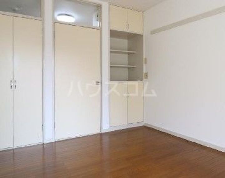 ヴィラフローレの居間