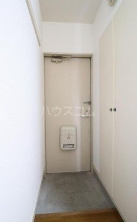 ヴィラフローレの玄関