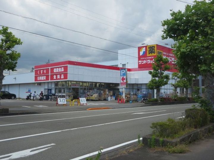 リンピアIIBの周辺
