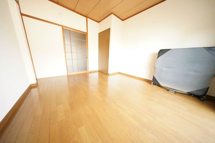 山口県下関市山の田本町(アパート)の賃貸物件の居間