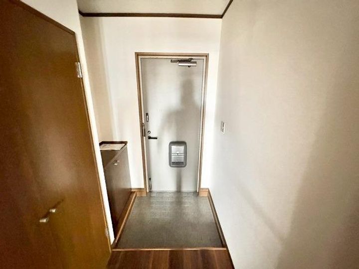 ベルコリーヌ西水元の玄関