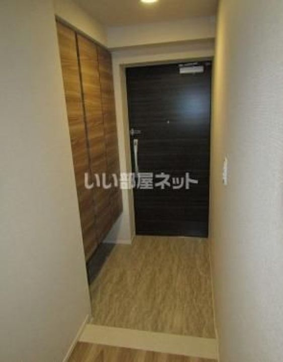 新潟県長岡市寺島町(マンション)の賃貸物件の玄関