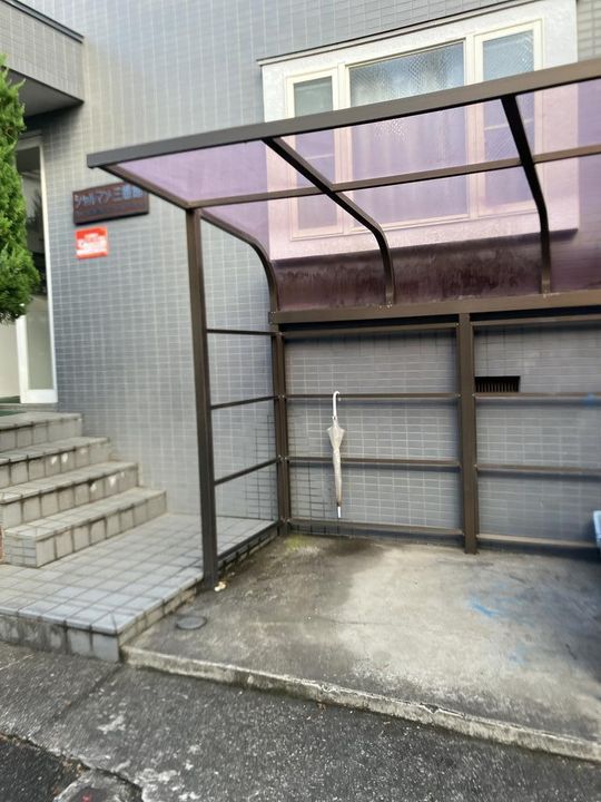 シャルマン三番館の地図