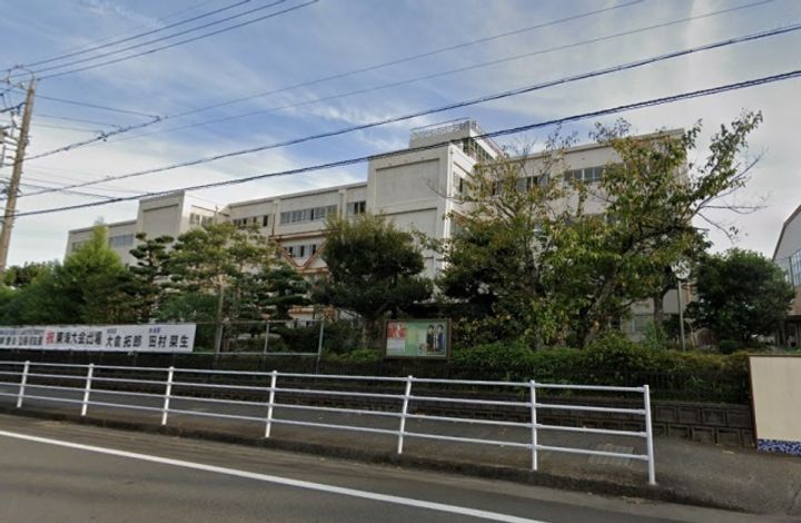 アバンティ小土の周辺