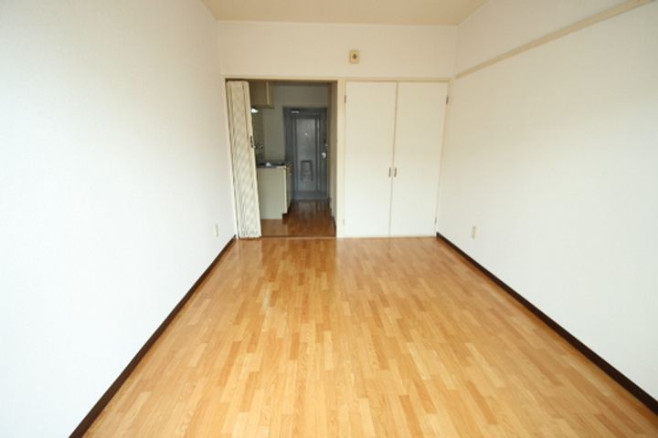 サンライズ千同Aの居間