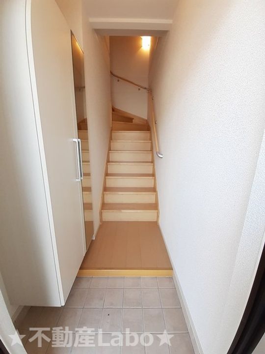 徳島県鳴門市撫養町木津(アパート)の賃貸物件の玄関