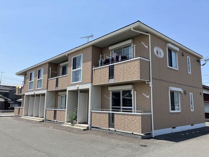 シャーメゾン黒石の外観
