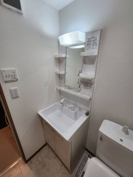 神奈川県横浜市港北区高田東3(アパート)の賃貸物件の内装