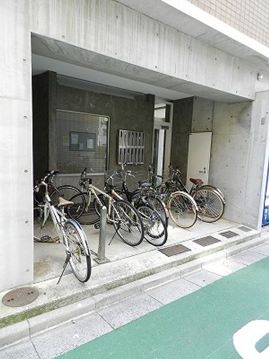 PINES APARTMENTの地図