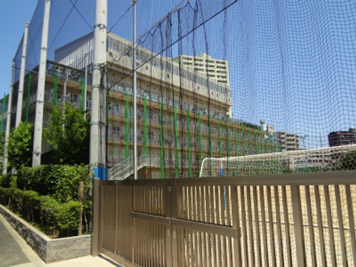 PINES APARTMENTの周辺