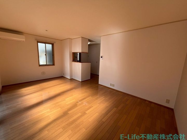 サンフラットの居間