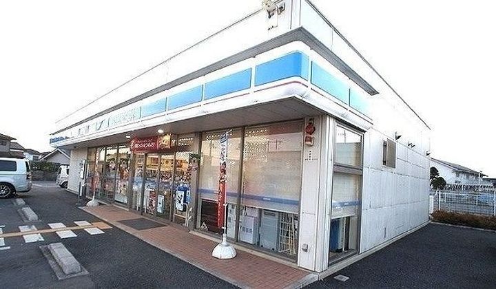ポローニアEの周辺
