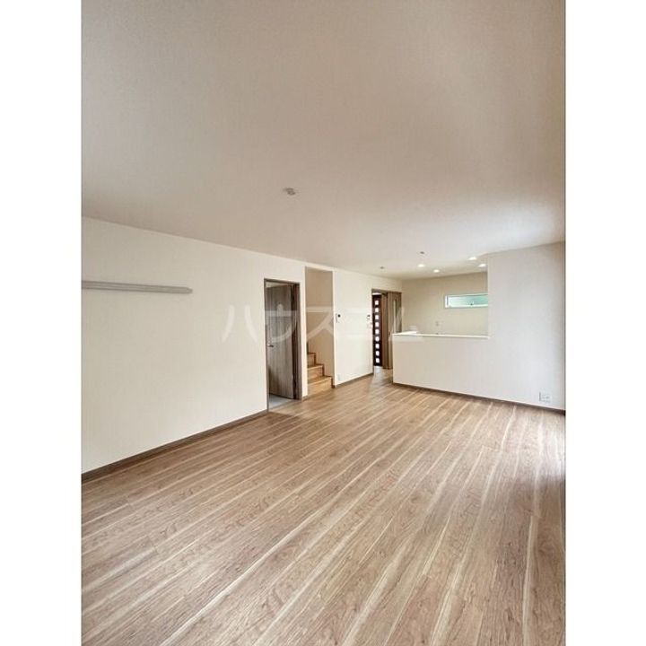 東京都世田谷区上北沢1(一戸建)の賃貸物件の居間