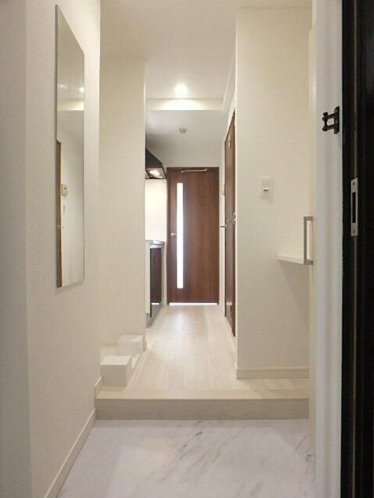 東京都北区上十条5(マンション)の賃貸物件の玄関