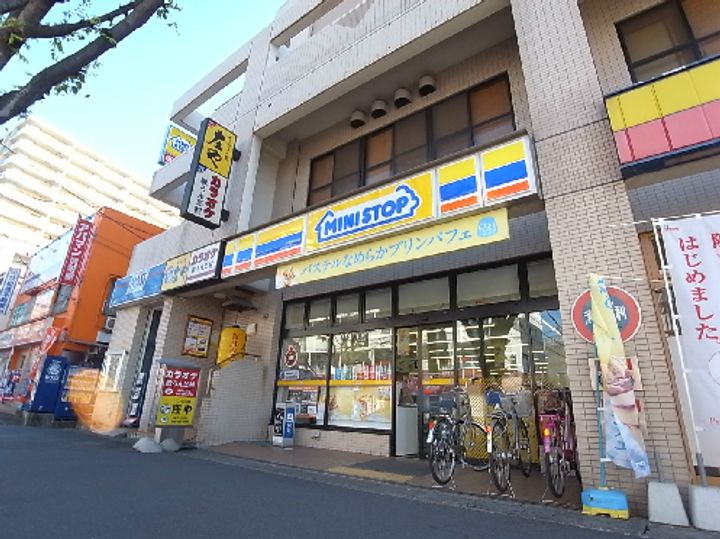 リステルマンションアサミの周辺