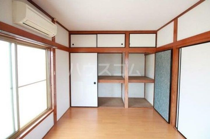 旭ハウスの居間