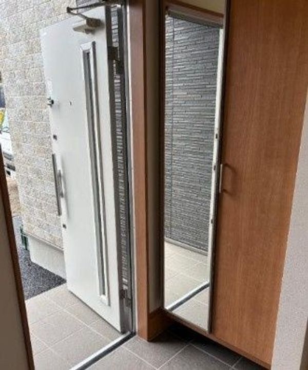 群馬県太田市由良町(アパート)の賃貸物件の玄関