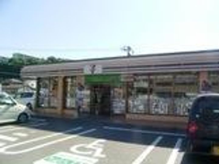 ファミリア フェリーチェの周辺